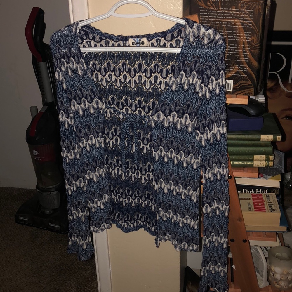 Blue knitted top